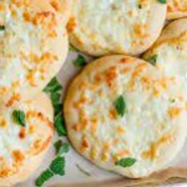 Mini cheese pizza.